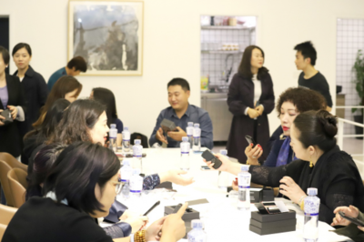 A.I.國貨訊飛翻譯機助力進博會 入駐上海田子坊，讓世界“聊得來”